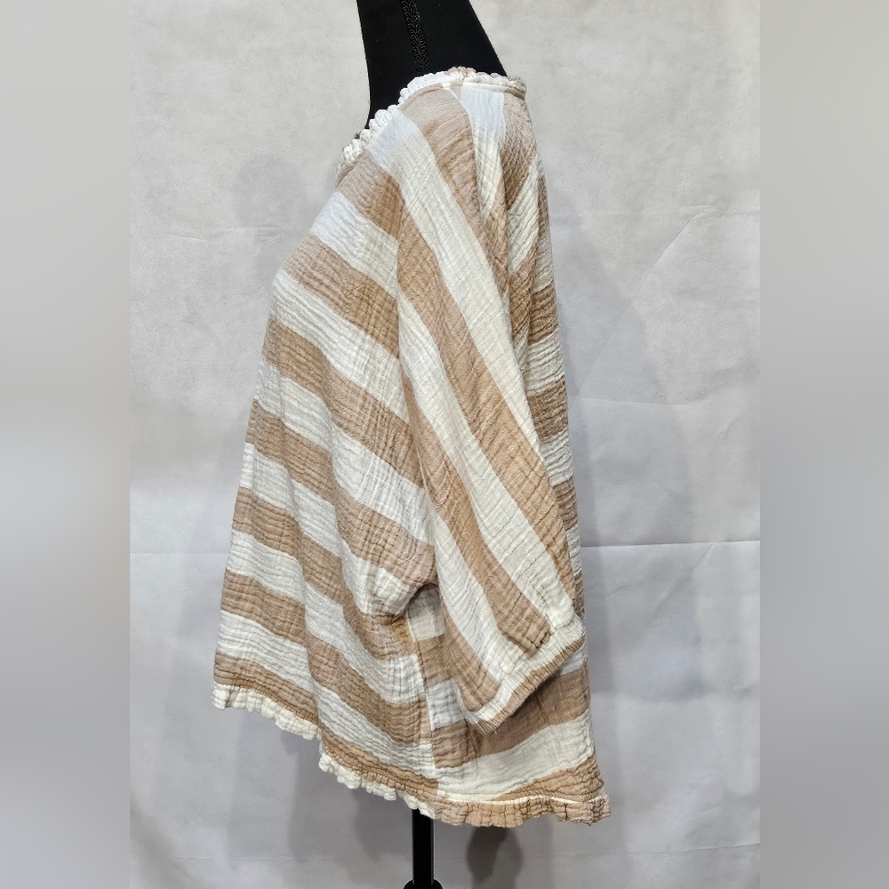 Umgee Tan & White Stripped Ruffled 100% Cotton Pullover Blouse Size 1XL - Picture 3 of 8